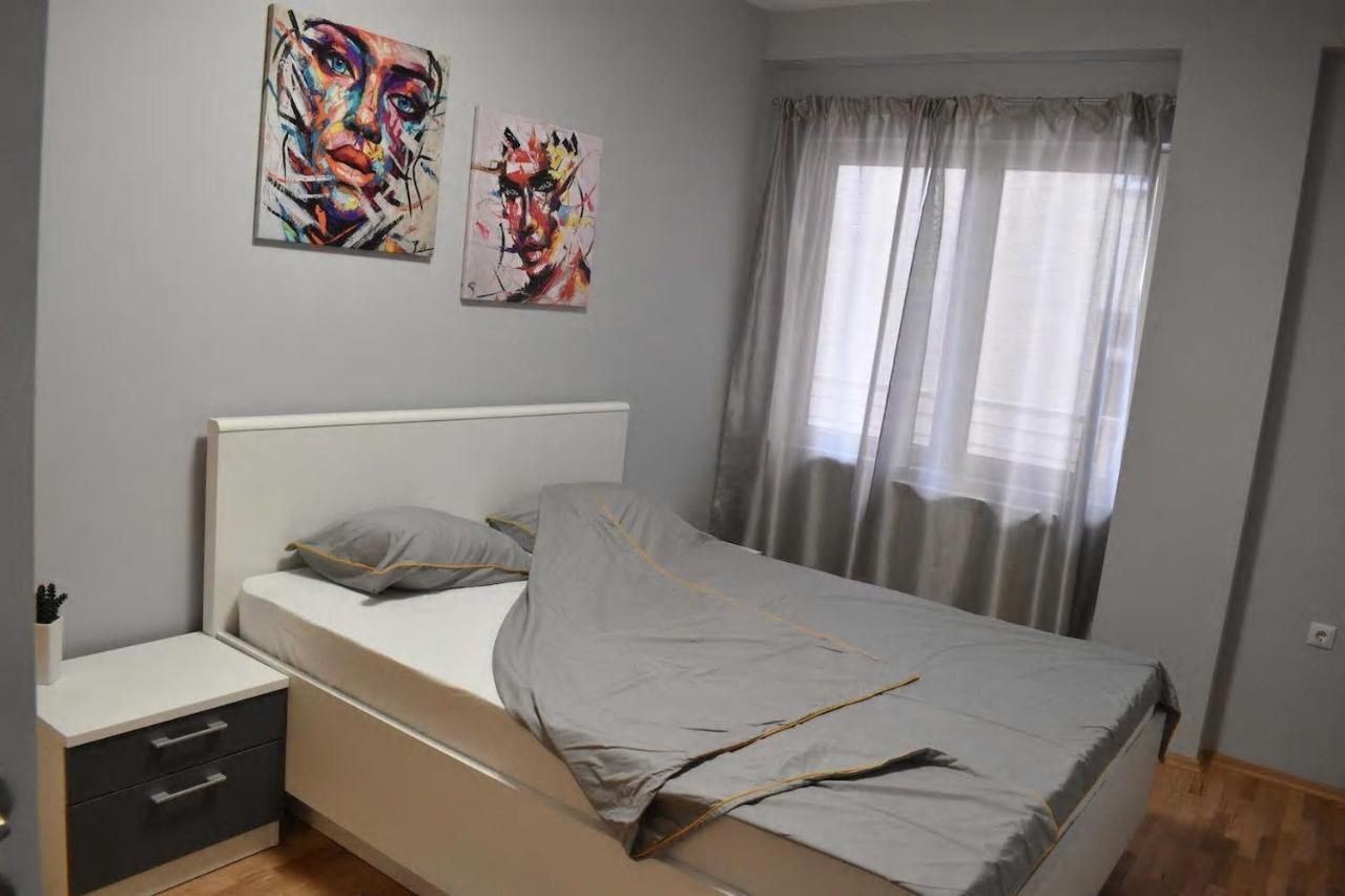 Apartment Grozdanovski Skopje Esterno foto